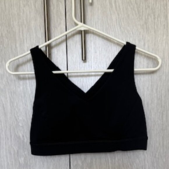 Lululemon Envital Bra, Medium Support, B/C Cup in Black, Size 8 - Picture 3 of 11